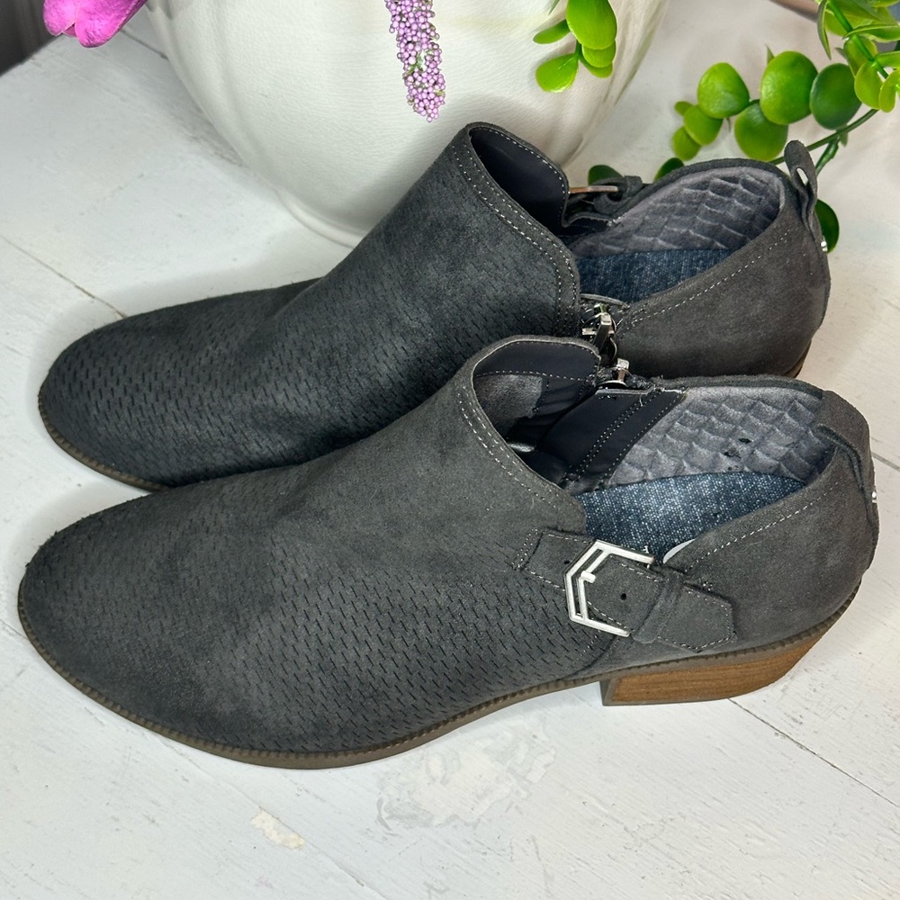 Dr. Scholl’s Gray Ankle Booties
